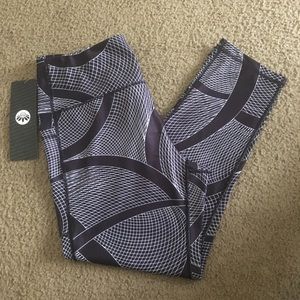 NEW Senita Athletics Capri Pants